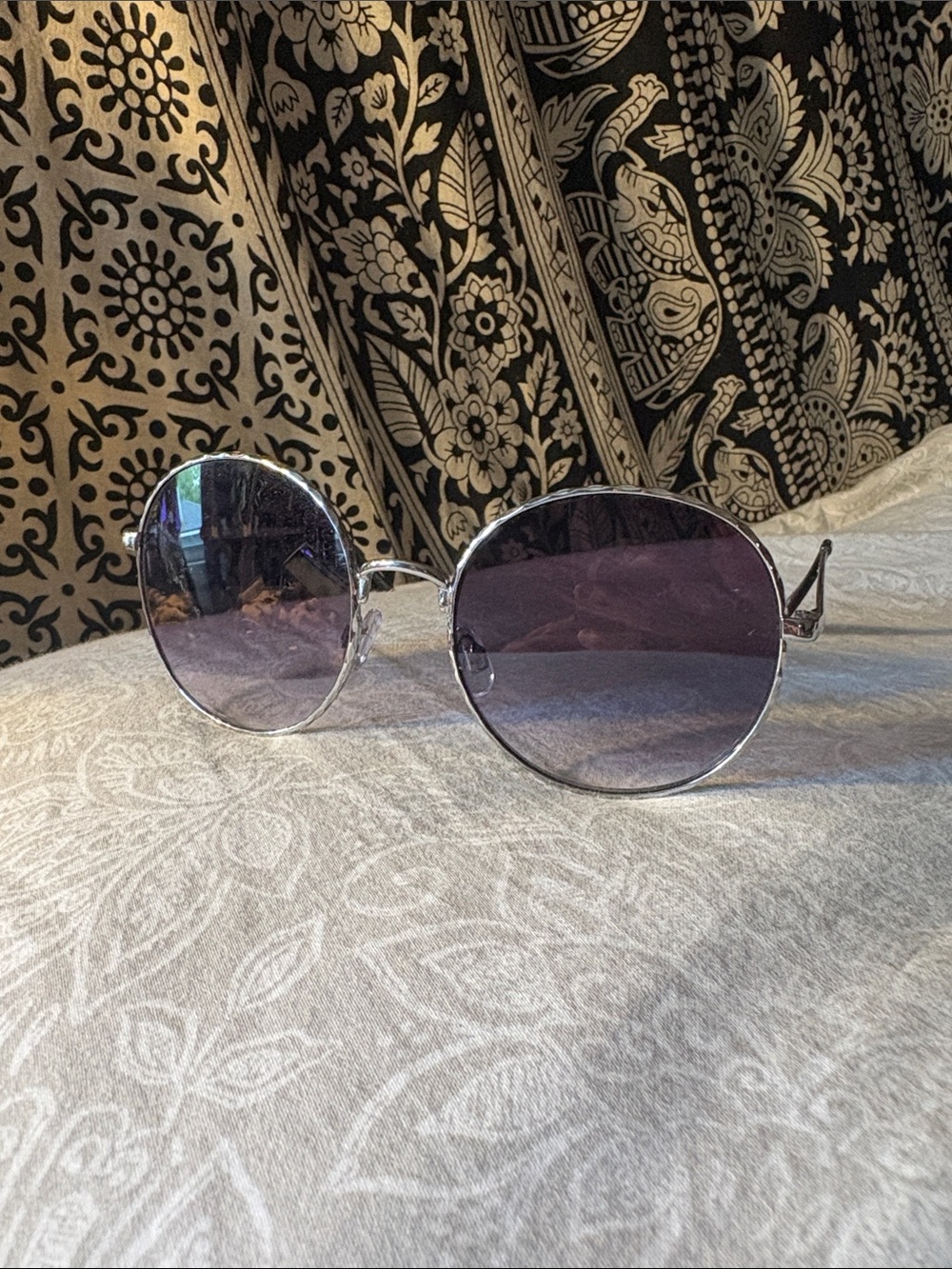 Silver Frame Round Sunglasses with Purple Gradient Lenses